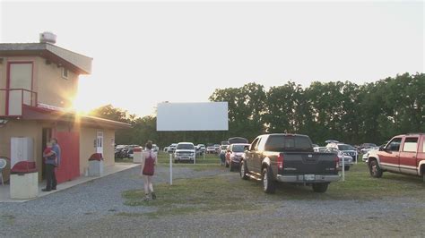 Drive in movies in maryville - Oct 8, 2017 · He patented his idea in 1932 and opened the world’s first drive-in movie theater on June 6, 1933. The idea quickly caught on around the country. It is not known exactly when the first drive-in was built in Tennessee, but it was later than 1939. By 1948, 15 drive-ins operated in the state. Ten years later, 115 drive-ins operated in Tennessee. 